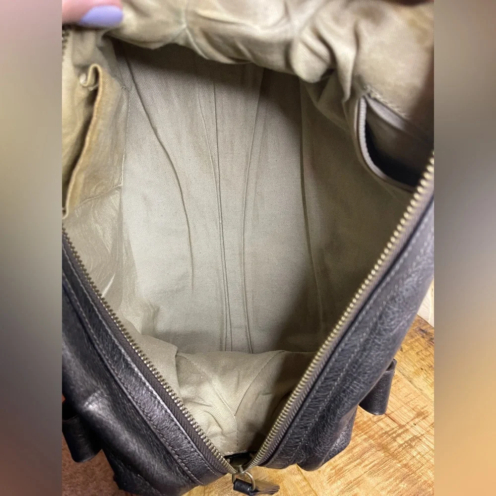 BURBERRY Metallic Leather Barrel Bag Satchel - Picture 8 of 14